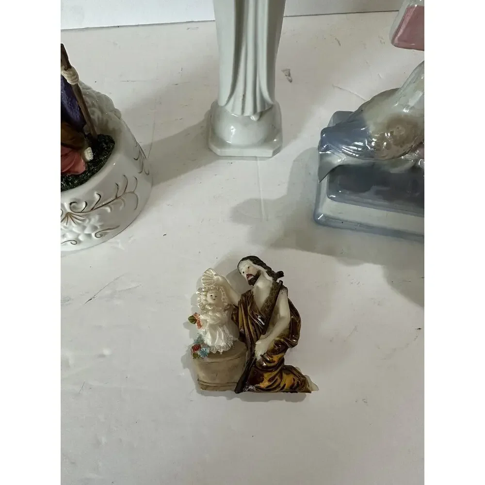 Lot Of 4 Religious Figures Praying Madonna Glazed Pigeons Joseph Mary Jesus READ